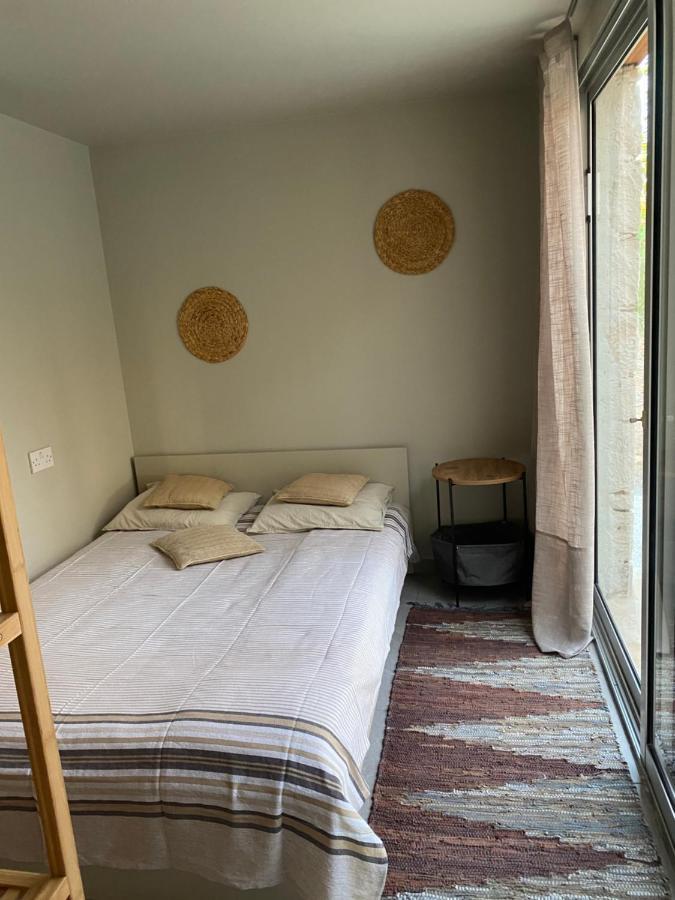 Ammos Luxury Suits And Residences Пея Екстериор снимка