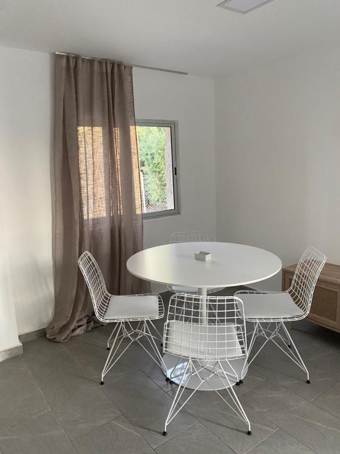 Ammos Luxury Suits And Residences Пея Екстериор снимка