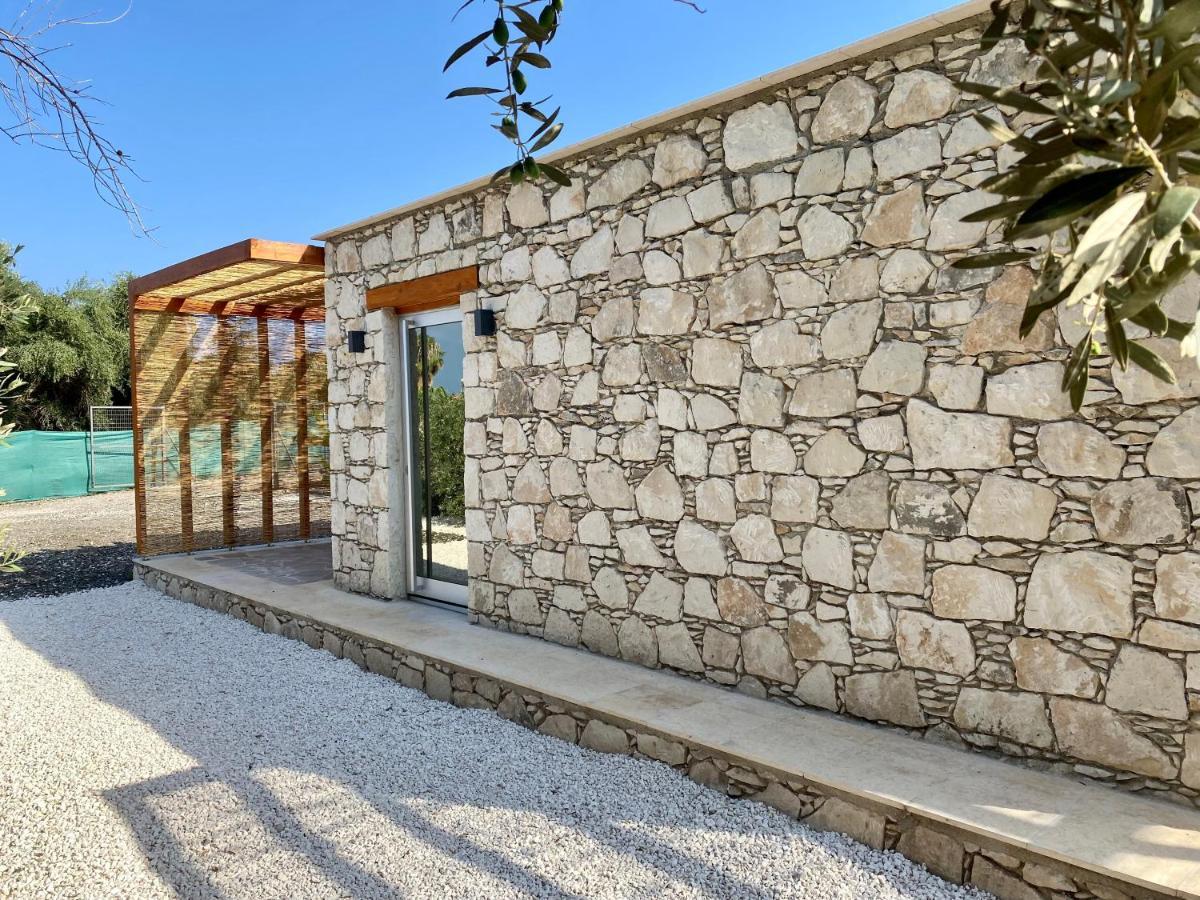 Ammos Luxury Suits And Residences Пея Екстериор снимка